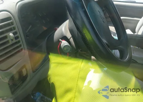 1997 Chevrolet C1500 Fleetside from USA, damaged, VIN 1GCEC19R0VE200147